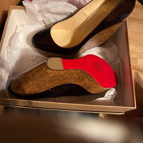 CHRISTIAN LABOUTIN - Picture 2 of 4